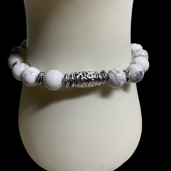 ✨Howlite Stretch Bracelet - Picture 3 of 4
